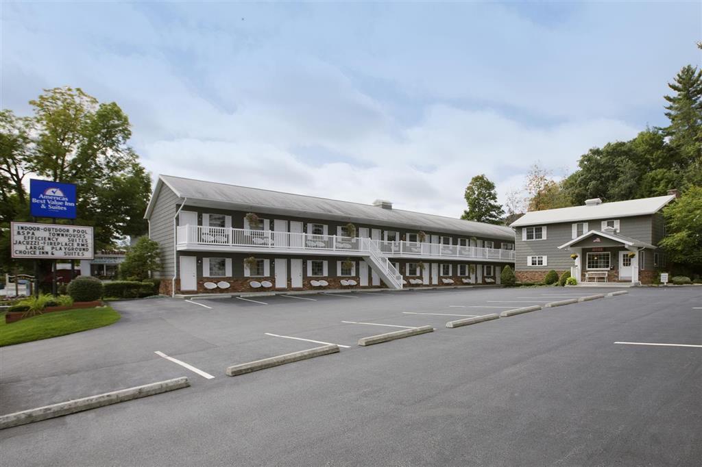 Americas Best Value Inn & Suites Lake George Bagian luar foto