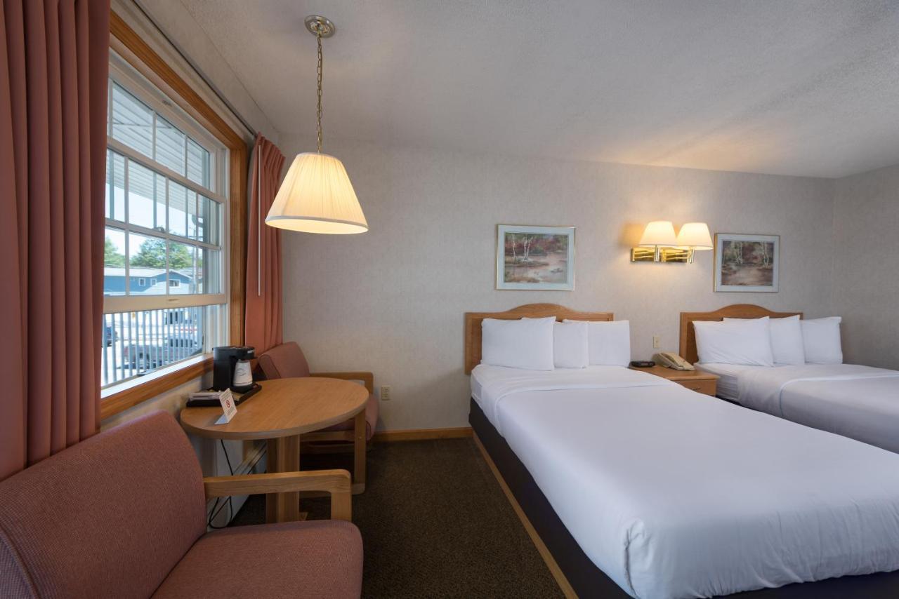 Americas Best Value Inn & Suites Lake George Bagian luar foto